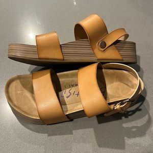 Blowfish Leather platform sandal